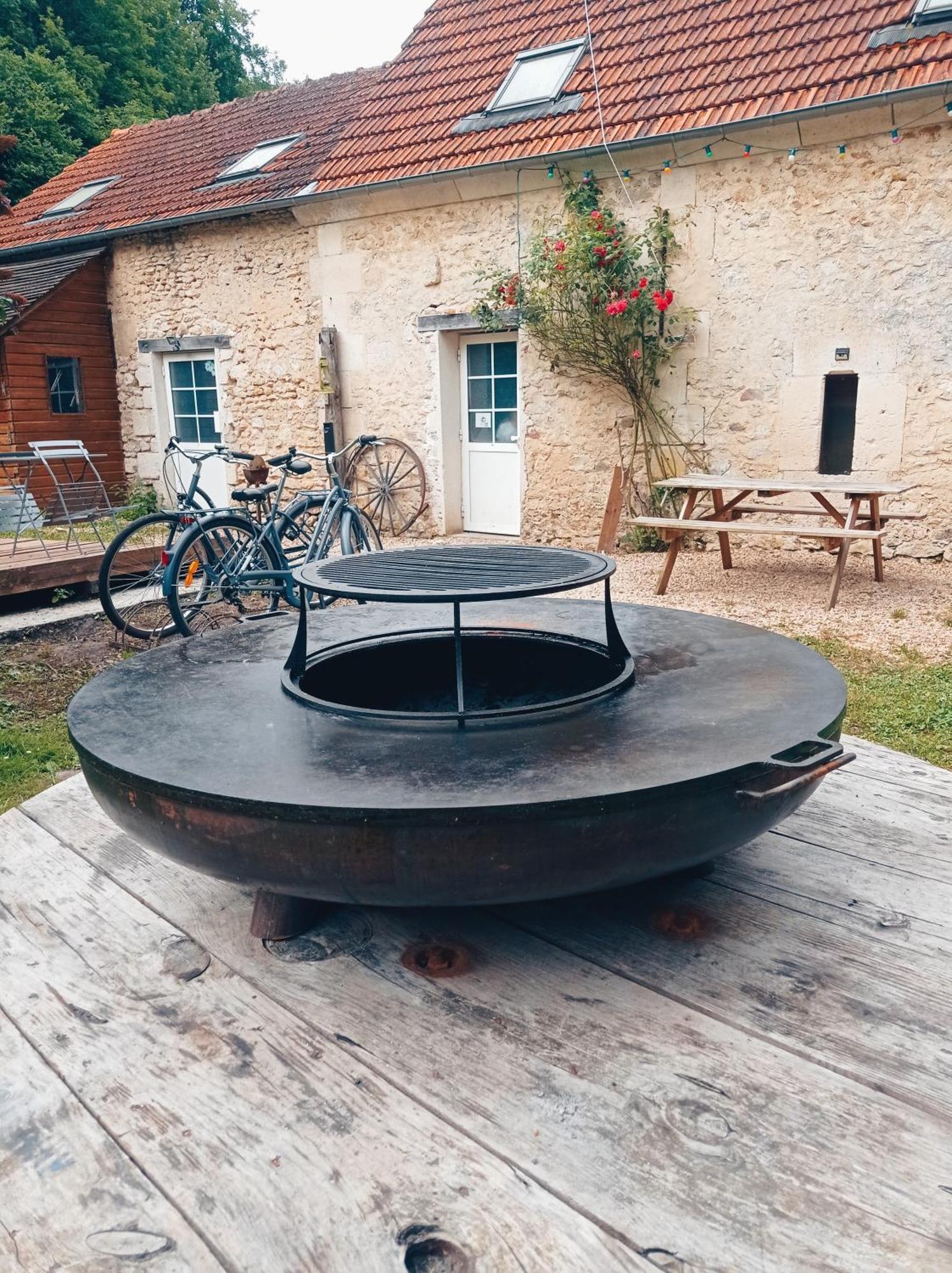 Vila Chez Tombivouac Pierrefonds Exteriér fotografie