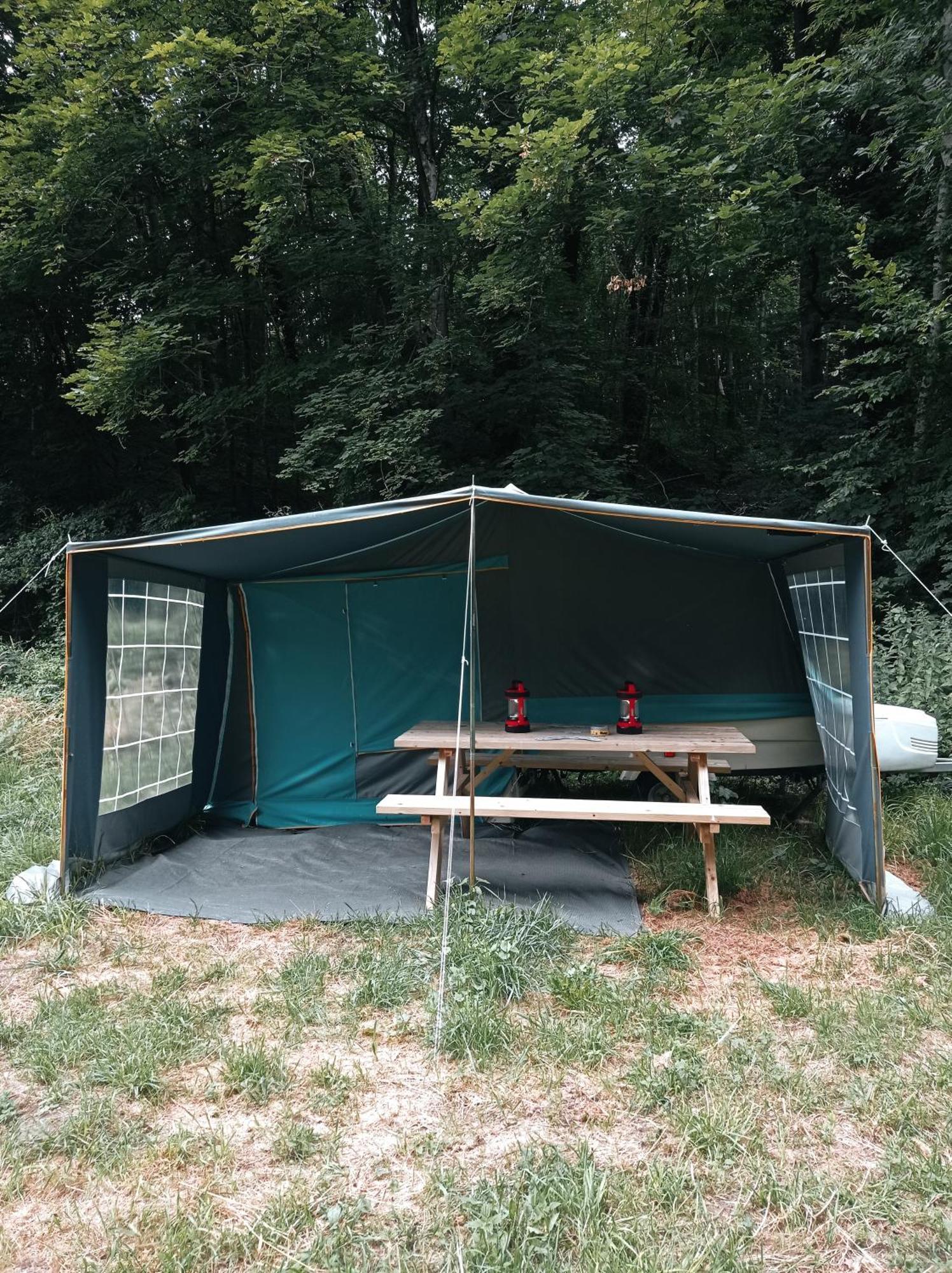 Vila Chez Tombivouac Pierrefonds Exteriér fotografie
